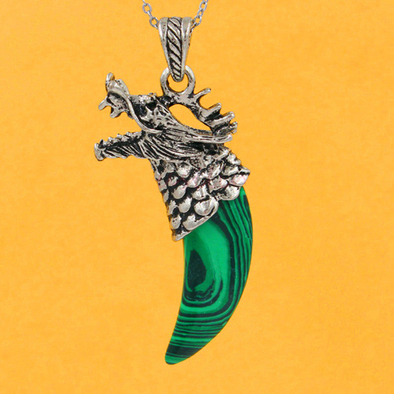 Natural Crystal Spike Pendant Crystal Wolf Head Item Pendant Fashion Couple Domineering Necklace